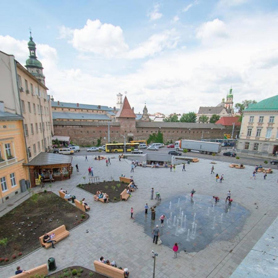 Аpartments In The Center On Mitniy Square Apartamento Lviv Exterior foto