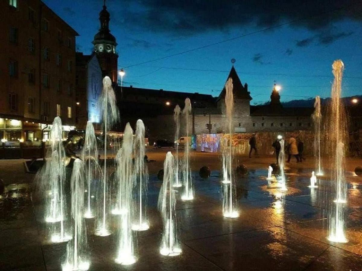Аpartments In The Center On Mitniy Square Apartamento Lviv Exterior foto